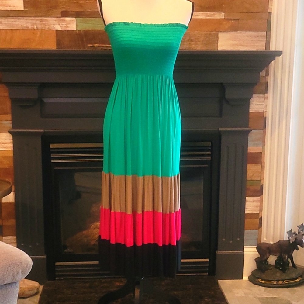 Tua multicolor versatile midi dress/maxi skirt. Suitable for many sizes.